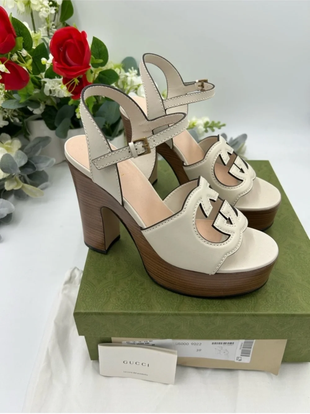 Women’s Gucci interlocking GG leather platform sandals size 39 made in Italy. - Picture 4 of 11